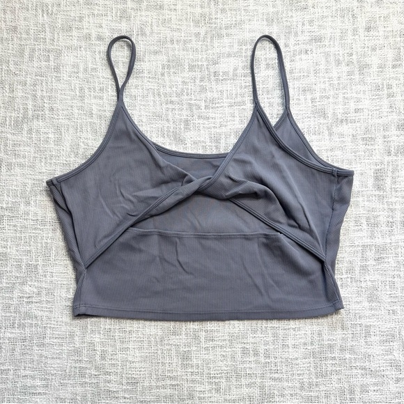 athleta powervita twist tank top - Picture 3 of 4